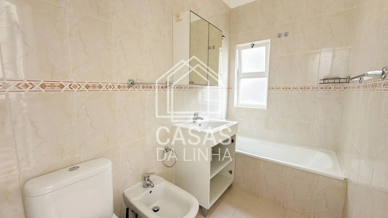 Apartamento T2 para Arrendamento em São Domingos de Benfica Foto 3