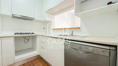 Apartamento T2 para Arrendamento em São Domingos de Benfica