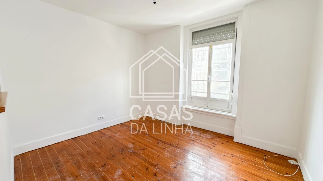 Apartamento T2 para Arrendamento em São Domingos de Benfica Foto 3