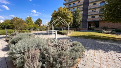 Apartamento T2 para Arrendamento em Moscavide e Portela