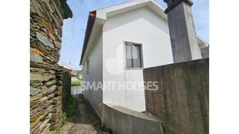 Moradia T3 para Venda em Cerdeira e Moura da Serra