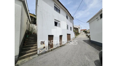 Moradia T3 para Venda em Cerdeira e Moura da Serra