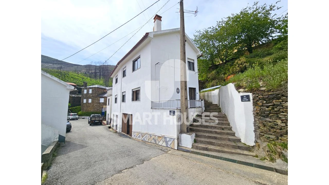 Moradia T3 para Venda em Cerdeira e Moura da Serra Foto 1