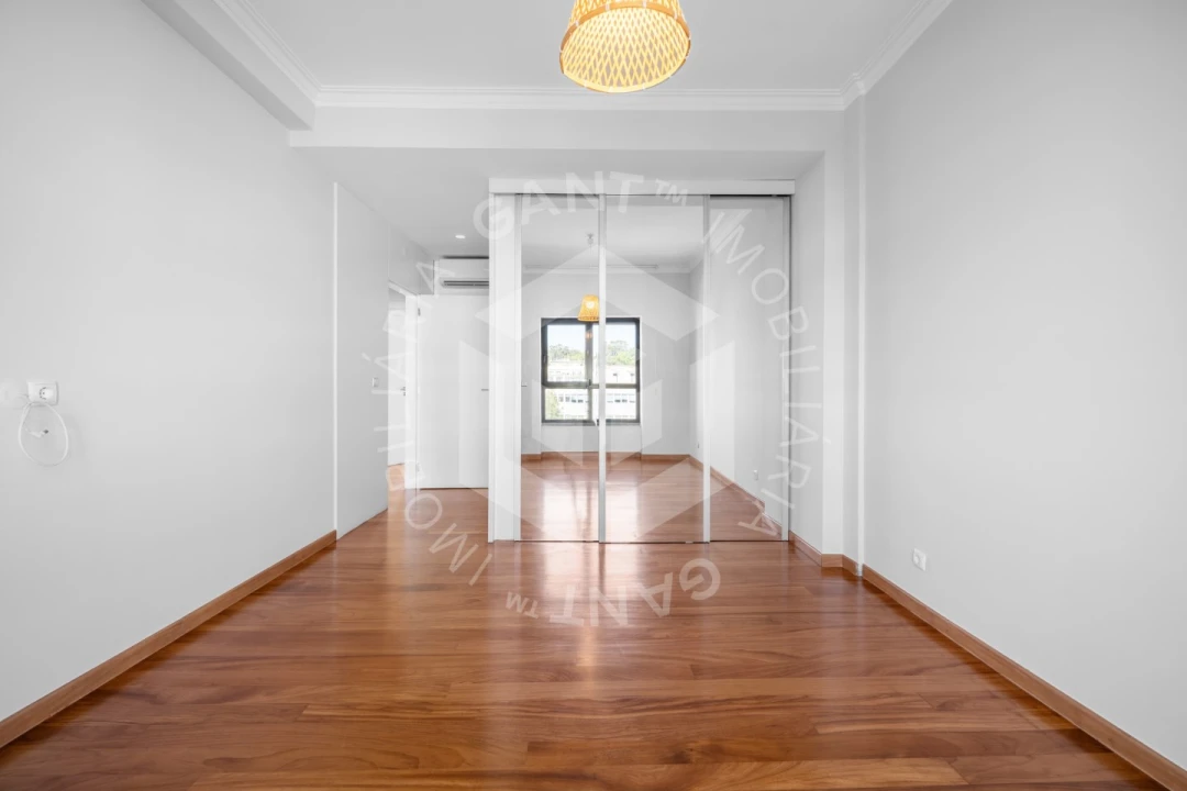Apartamento T4 para Venda em Almada, Cova da Piedade, Pragal e Cacilhas Foto 26