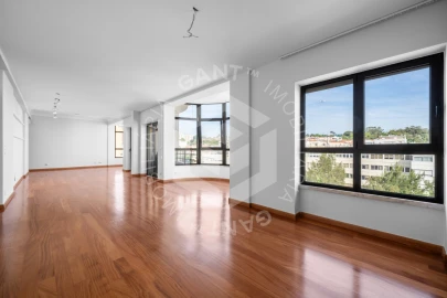 Apartamento T4 para Venda em Almada, Cova da Piedade, Pragal e Cacilhas
