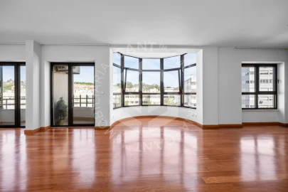 Apartamento T4 para Venda em Almada, Cova da Piedade, Pragal e Cacilhas