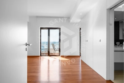 Apartamento T4 para Venda em Almada, Cova da Piedade, Pragal e Cacilhas