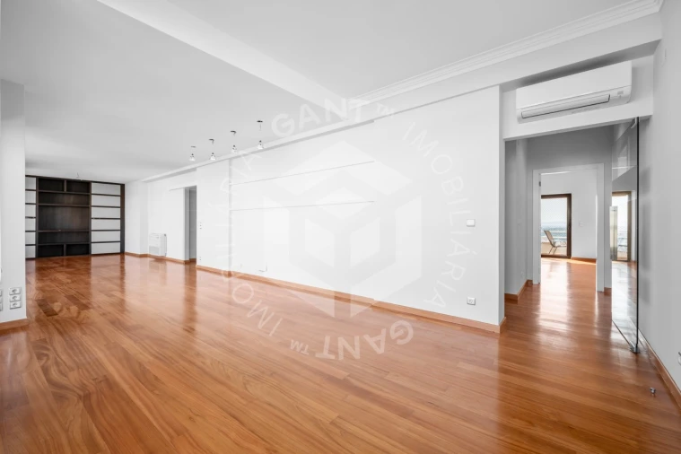 Apartamento T4 para Venda em Almada, Cova da Piedade, Pragal e Cacilhas Foto 21