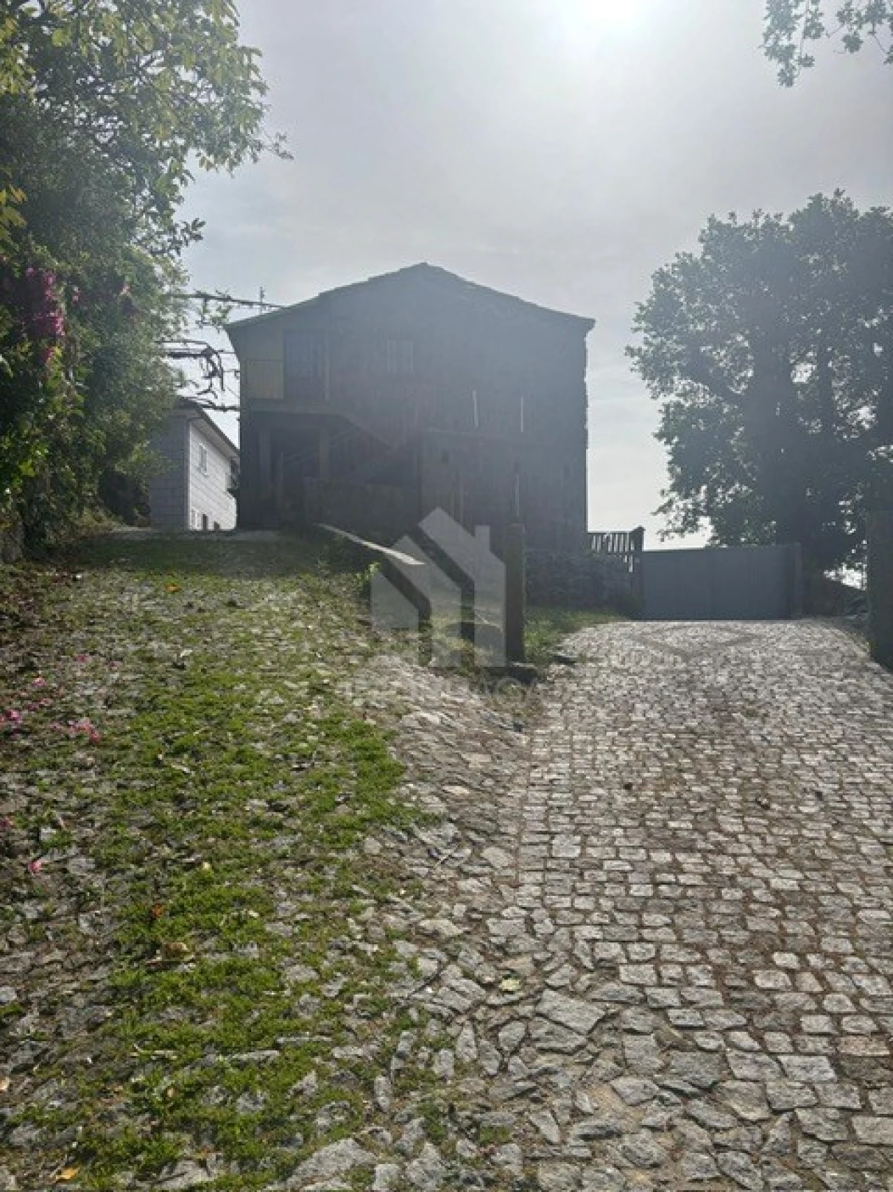 Moradia T3 para Venda em Gondoriz Foto 4