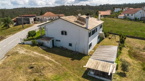 Moradia T3 para Venda em Almagreira