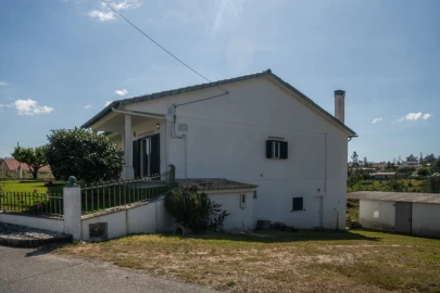 Moradia T3 para Venda em Almagreira