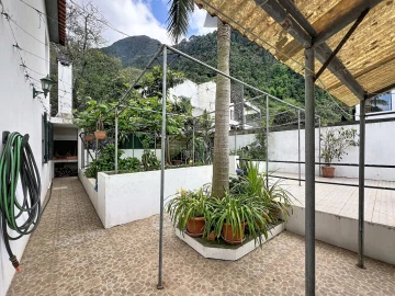 Moradia T4 para Venda em Ponta Delgada