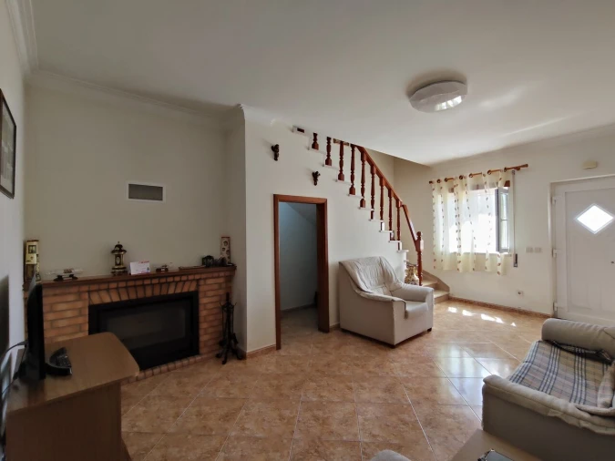 Moradia T2 para Venda em Pussos São Pedro Foto 4