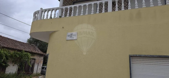 Moradia T3 para Venda em Mouriscas