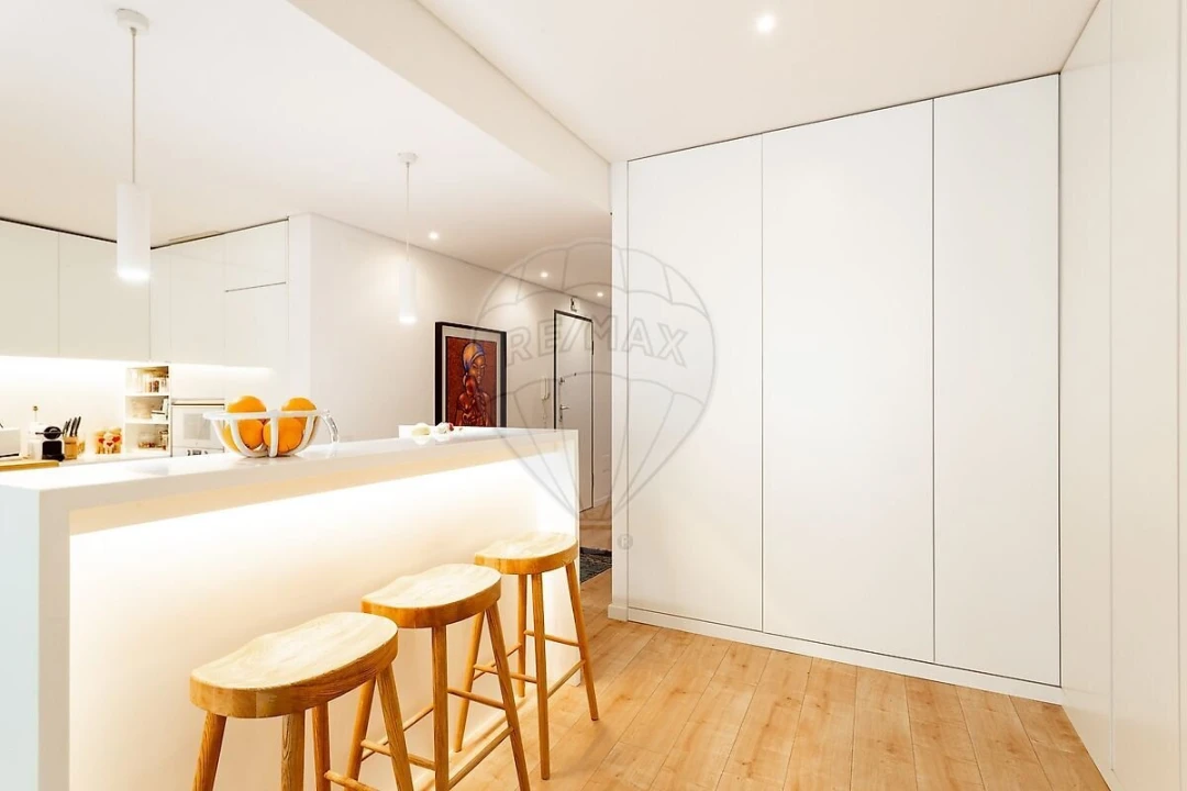 Apartamento T2 para Venda em São Domingos de Benfica Foto 4