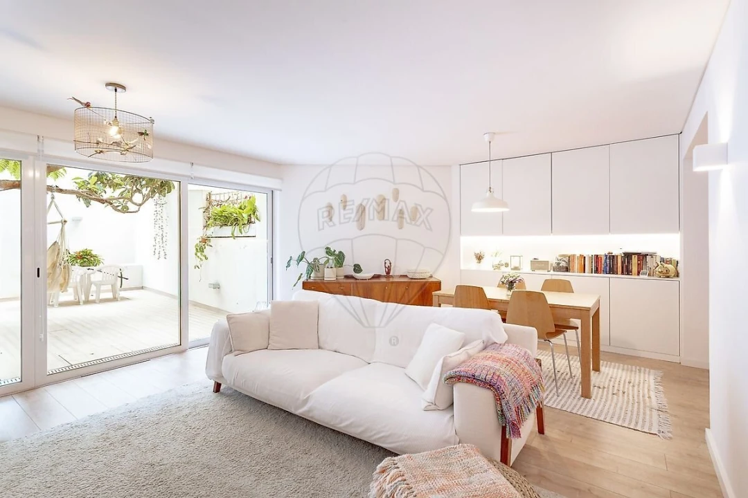 Apartamento T2 para Venda em São Domingos de Benfica Foto 1