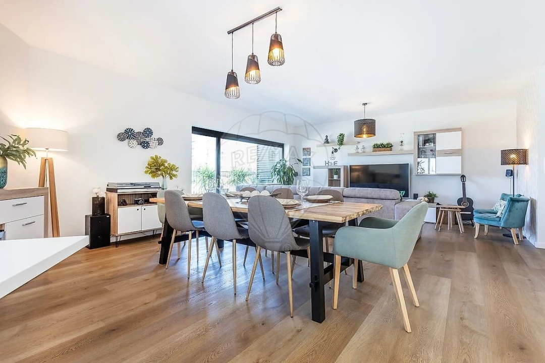 Apartamento T4 para Venda em Lumiar Foto 2