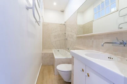 Apartamento T1 para Venda em Santa Maria Maior