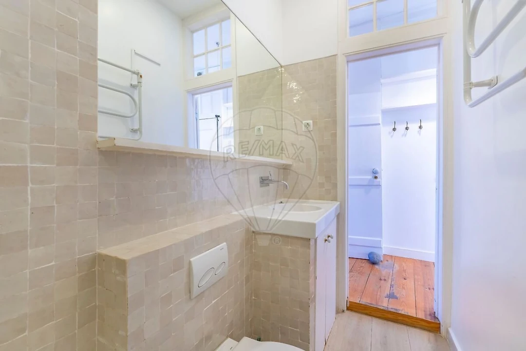 Apartamento T1 para Venda em Santa Maria Maior Foto 16