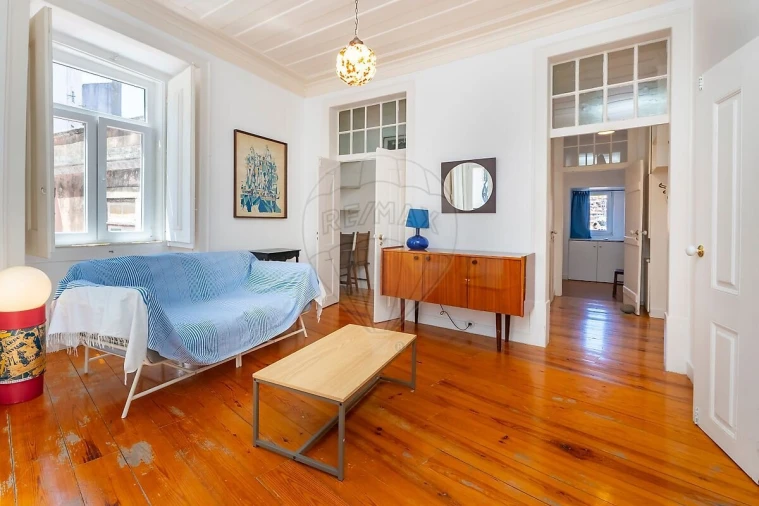 Apartamento T1 para Venda em Santa Maria Maior Foto 3