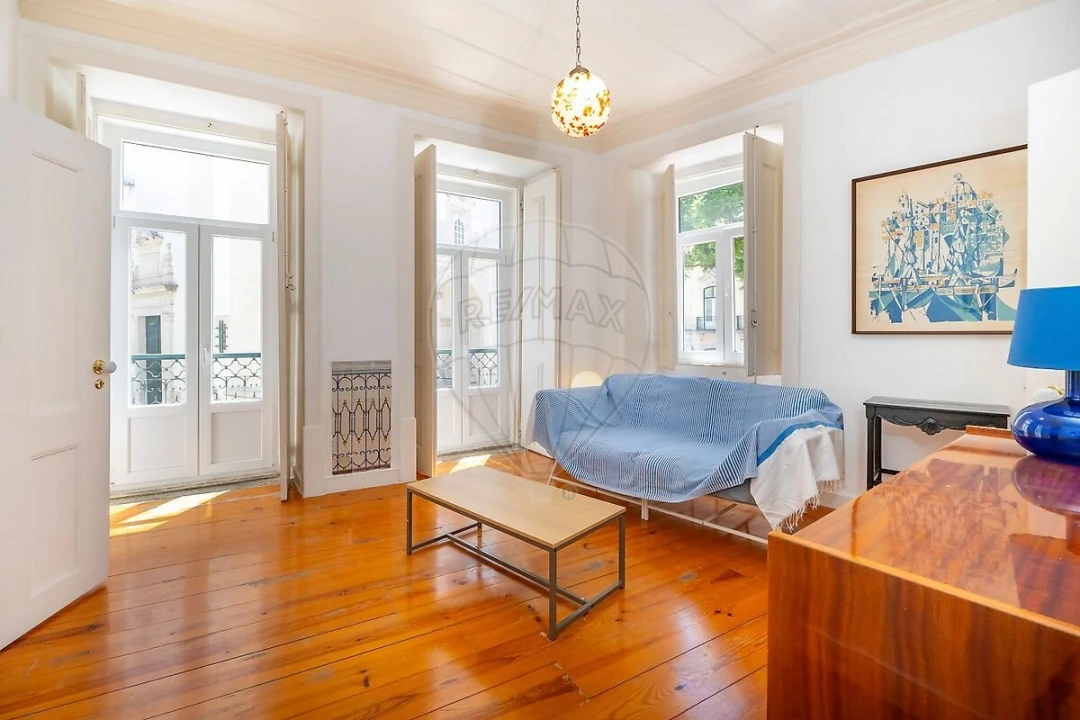 Apartamento T1 para Venda em Santa Maria Maior Foto 1