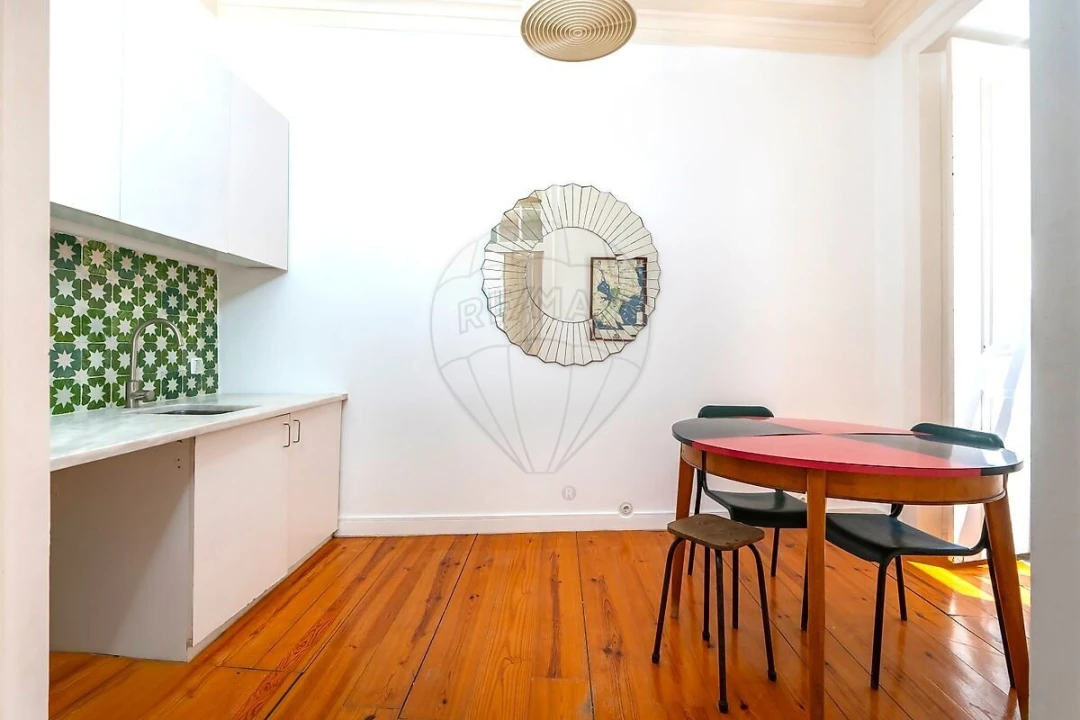 Apartamento T1 para Venda em Santa Maria Maior Foto 8