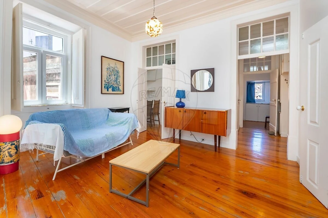 Apartamento T1 para Venda em Santa Maria Maior Foto 3