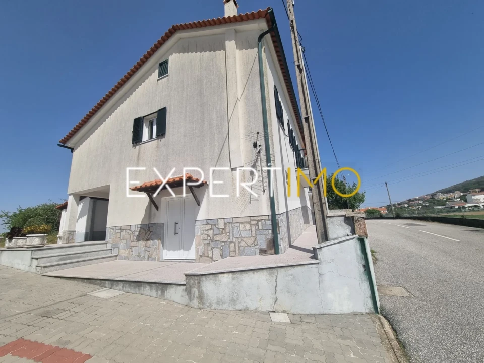 Moradia T4 para Venda em Gouveia (São Pedro e São Julião) Foto 6
