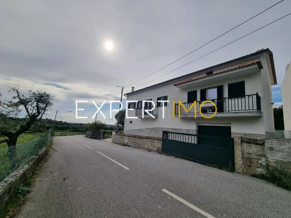 Moradia T4 para Venda em Gouveia (São Pedro e São Julião) Foto 32