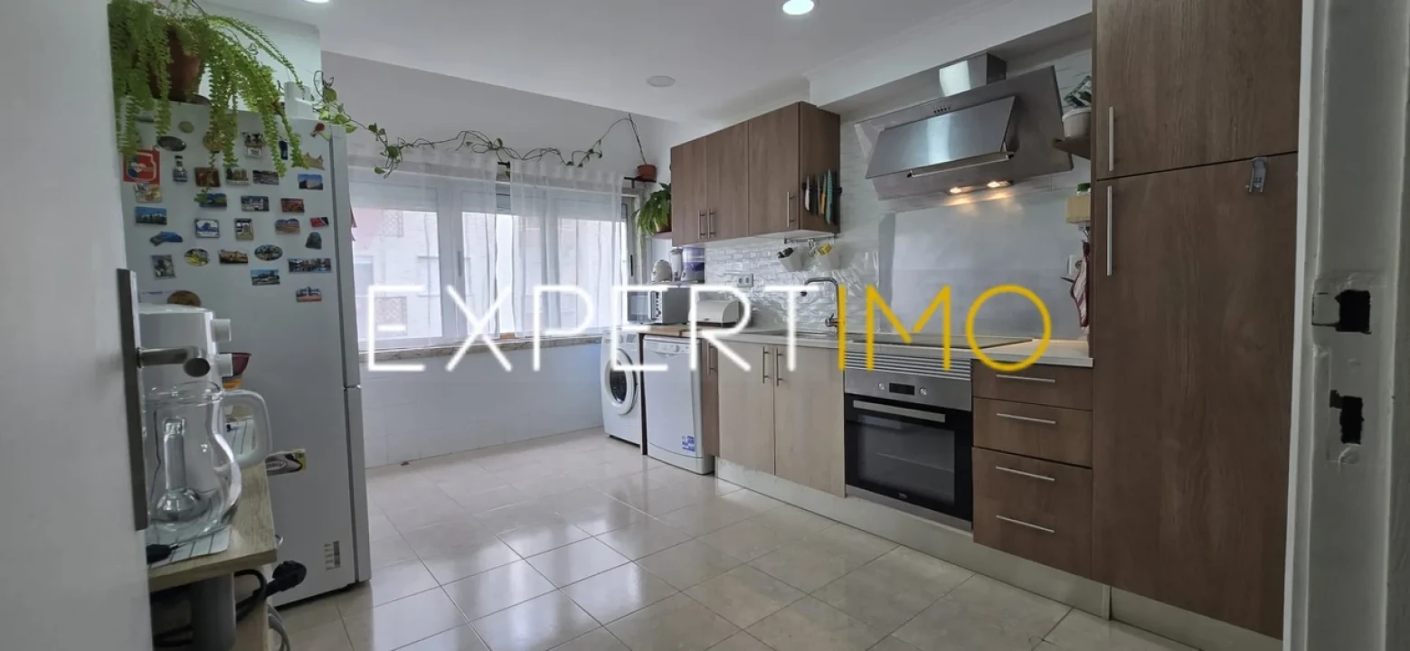 Apartamento T2 para Venda em Algueirão-Mem Martins Foto 4