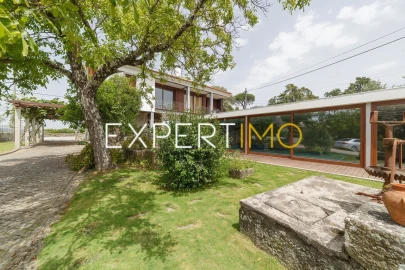 Moradia T6 para Venda em Insua