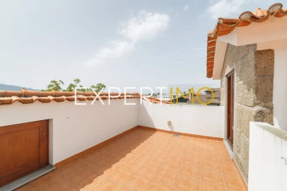 Moradia T6 para Venda em Insua
