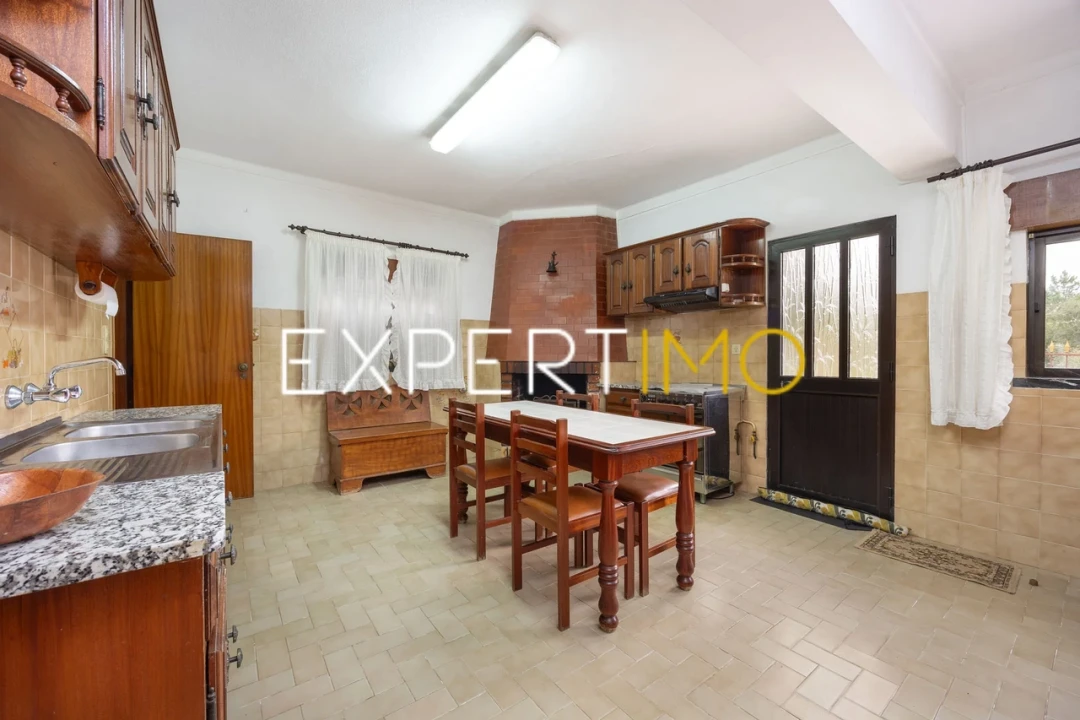 Apartamento T5 para Venda em Santiago e São Simão de Litém e Albergaria dos Doze Foto 3