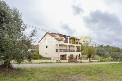 Apartamento T5 para Venda em Santiago e São Simão de Litém e Albergaria dos Doze