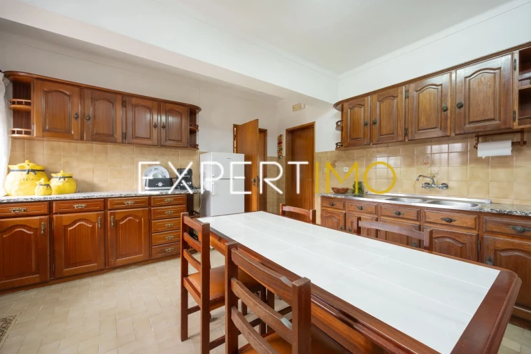Apartamento T5 para Venda em Santiago e São Simão de Litém e Albergaria dos Doze Foto 5