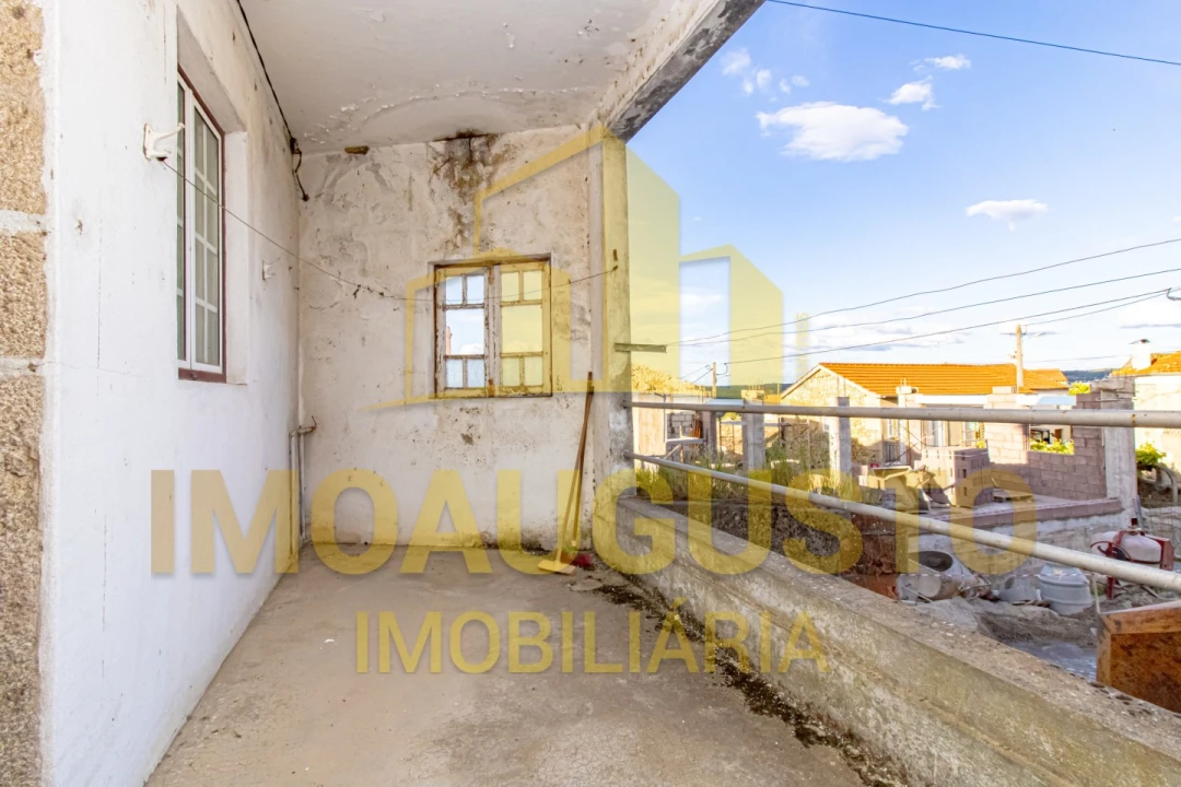 Moradia T4 para Venda em Rendo Foto 10