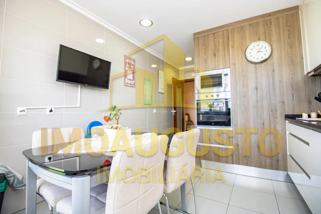 Apartamento T3 para Venda em Guarda Foto 3