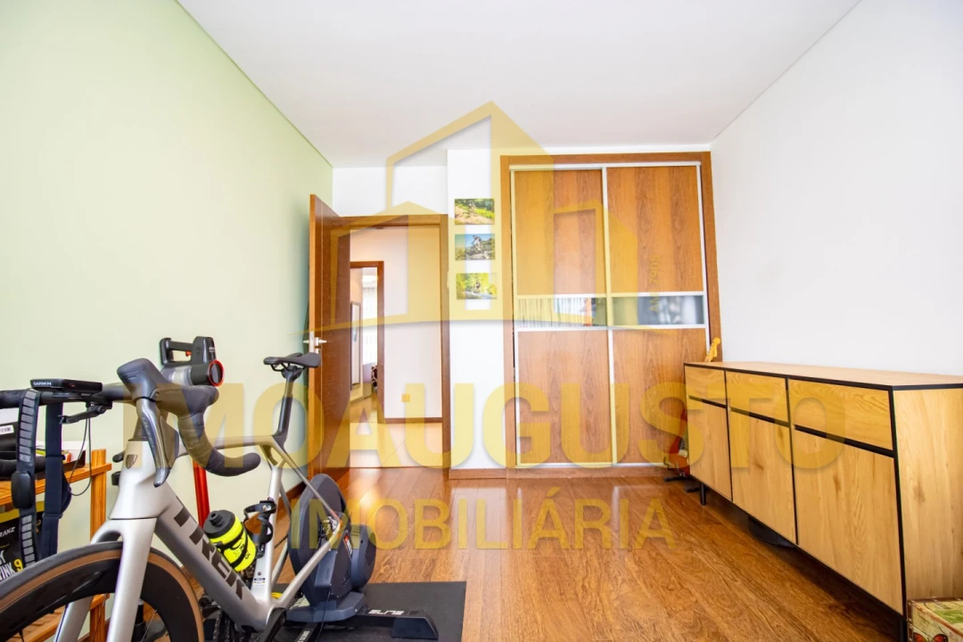 Apartamento T3 para Venda em Guarda Foto 13