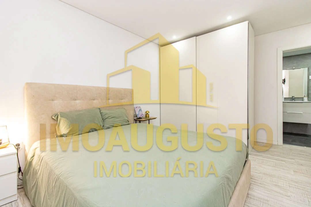 Apartamento T3 para Venda em Guarda Foto 12