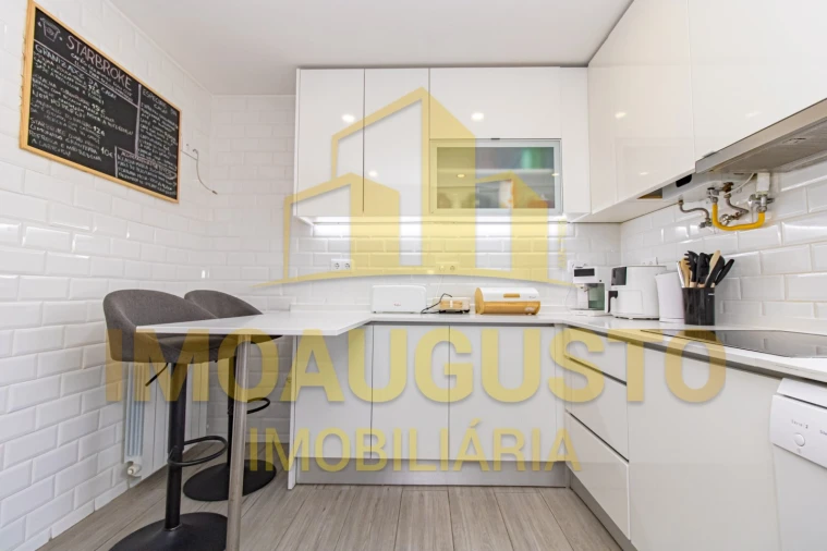 Apartamento T3 para Venda em Guarda Foto 2