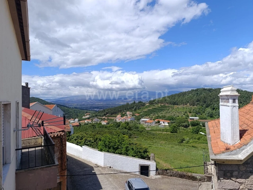 Moradia T3 para Venda em Alcongosta Foto 16