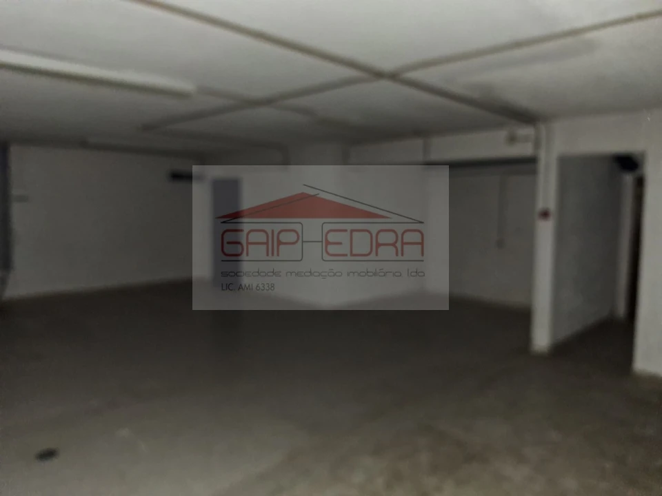 Loja para Venda em Sé, Santa Maria e Meixedo Foto 18