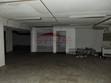 Loja para Venda em Sé, Santa Maria e Meixedo