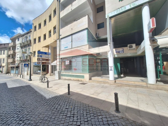 Loja para Venda em Sé, Santa Maria e Meixedo Foto 6