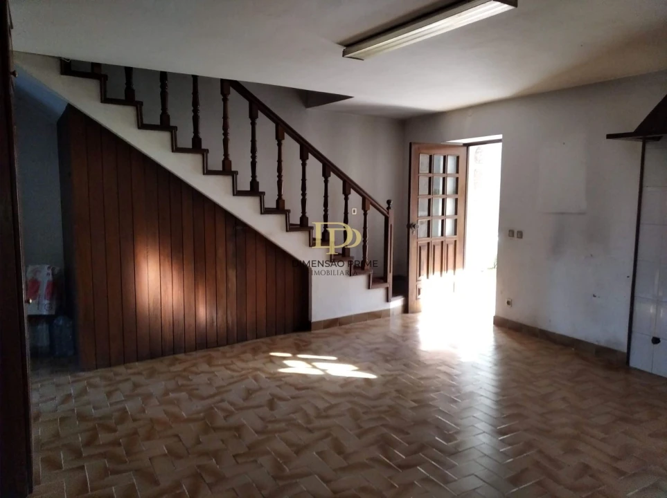 Moradia T5 para Venda em Roriz Foto 10