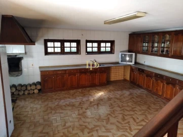 Moradia T5 para Venda em Roriz