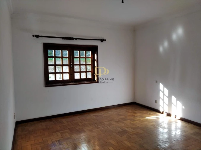 Moradia T5 para Venda em Roriz Foto 14