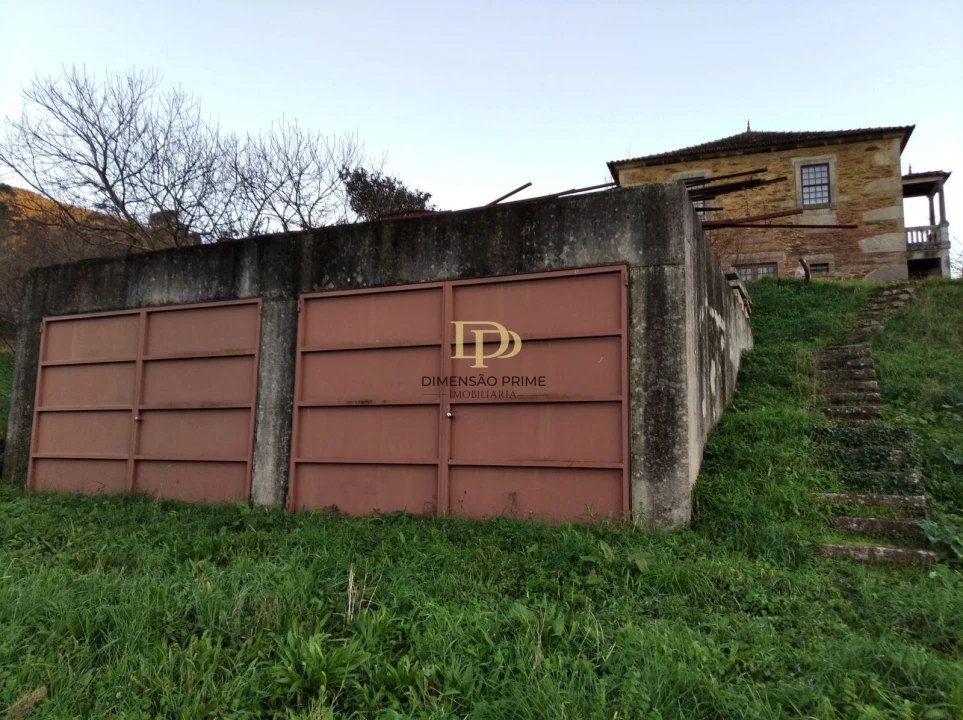Moradia T5 para Venda em Venade e Azevedo Foto 22