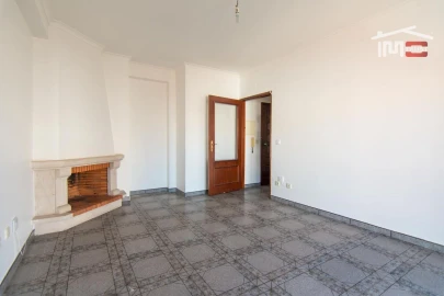 Apartamento T1 para Arrendamento em Nossa Senhora da Piedade