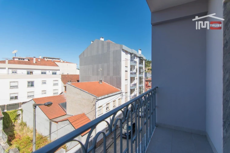 Apartamento T1 para Arrendamento em Nossa Senhora da Piedade Foto 11